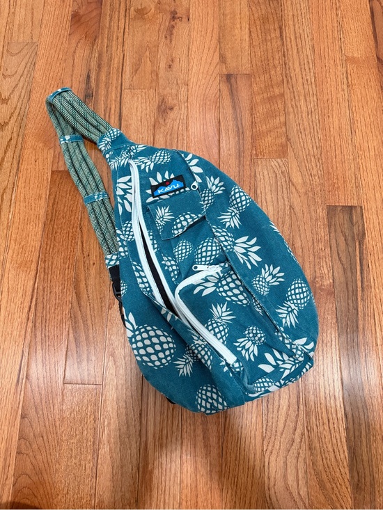 Kavu Handbags - Kavu Teal Pineapple Pattern Sling Bag with White Accents
